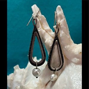 Silpada Earrings 🌼